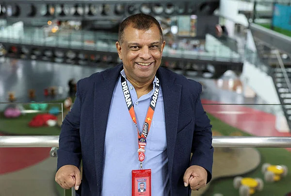 AirAsias order of Airbus jets will cost US19 billion - Tony Fernandes AirAsia's order of Airbus jets will cost US$19 billion - Tony Fernandes