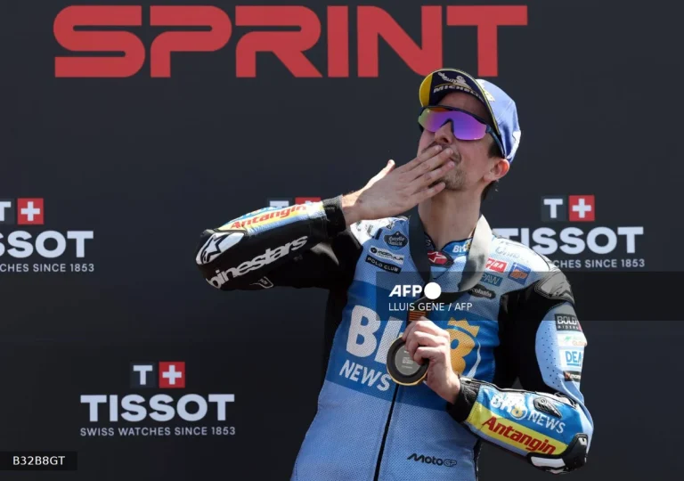 Alex Marquez edges out Acosta in Catalan MotoGP sprint