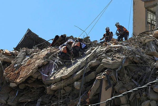 At least 12 killed in Israeli airstrikes on Lebanon despite ceasefire At least 12 killed in Israeli airstrikes on Lebanon despite ceasefire
