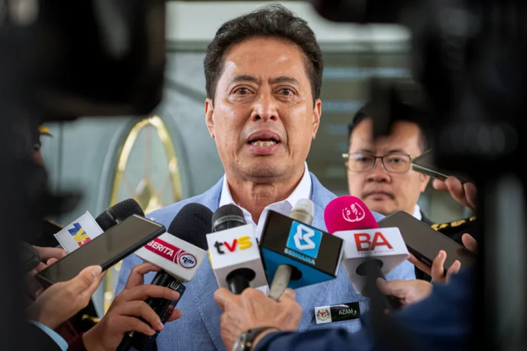 Police to call ex-MACC chief Azam Baki in intimidation probe