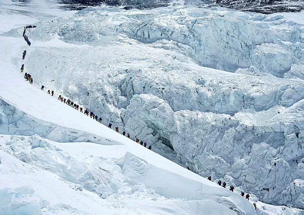 Everest deaths spark overcrowding fears after record day