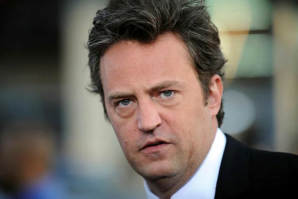 FILES-US-ENTERTAINMENT-JUSTICE-FRIENDS-PERRY Matthew Perry assistant imprisoned over fatal drug injections