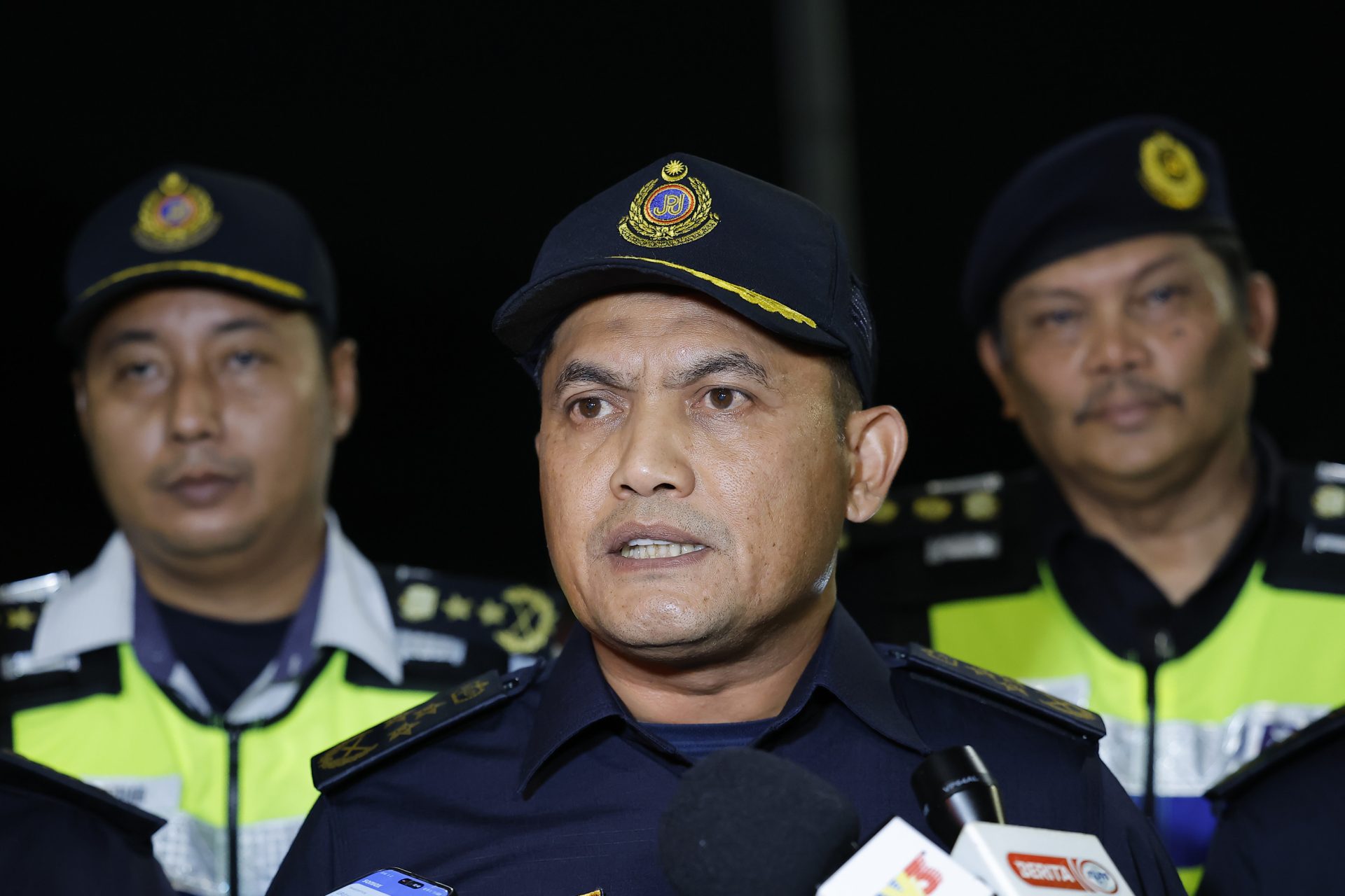 DATUK JAZMANIE SHAFAWI Ops Luxury: Cars of ex-footballer and speaker seized by JPJ