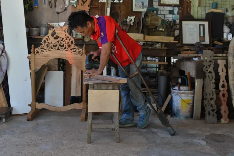From para sports to wood carving success: Mazri Mohamed gains international recognition