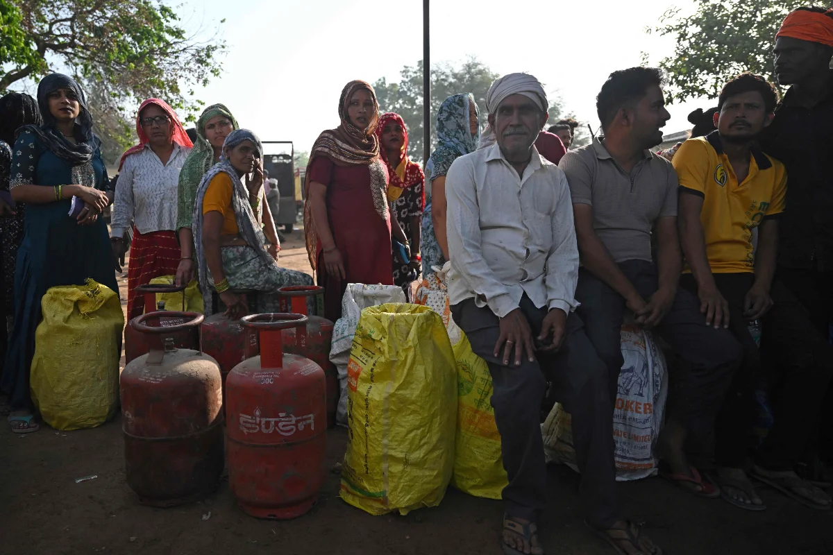 India raises cooking gas, jet fuel prices India raises cooking gas, jet fuel prices