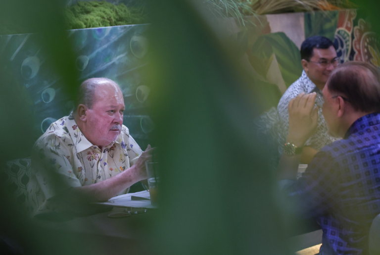 Sultan Ibrahim, PM share informal breakfast and private talks in KL