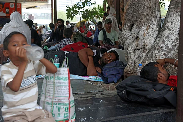 India warns of power use as demand peaks during heatwave