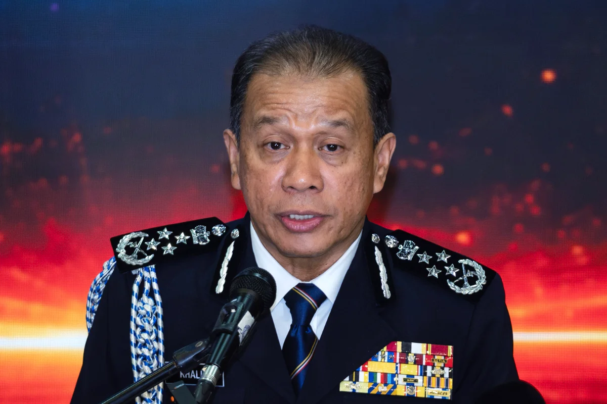 Ipoh police suspended after prohibited items found in lock-up Ipoh police suspended after prohibited items found in lock-up