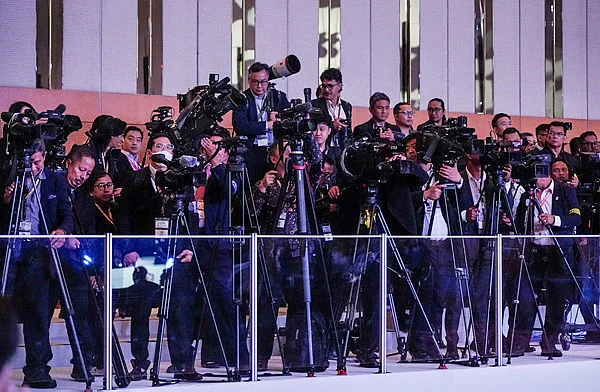 Journalisms public trust role vital amid media changes Journalism’s public trust role vital amid media changes