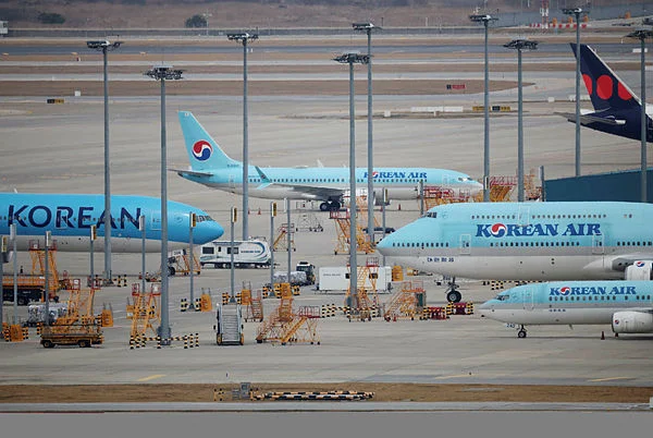 Korean Air bans roosters on US-Philippine routes Korean Air bans roosters on US-Philippine routes