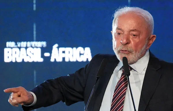 Lula begins radiotherapy after skin lesion removal