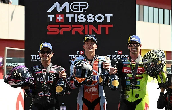 Fernandez usurps favourites in Italian MotoGP sprint race