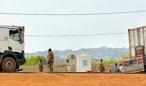 Mali investigates soldiers over role in insurgent attacks Mali investigates soldiers over role in insurgent attacks