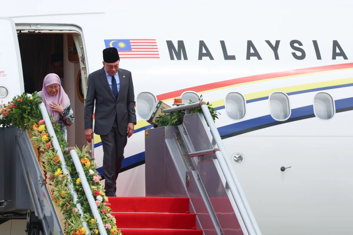 Anwar joins BIMP-EAGA summit in Cebu for regional talks