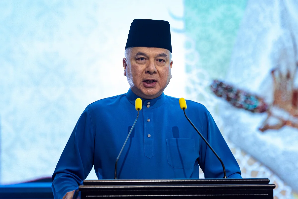Sultan of Perak briefed on communication infrastructure efforts