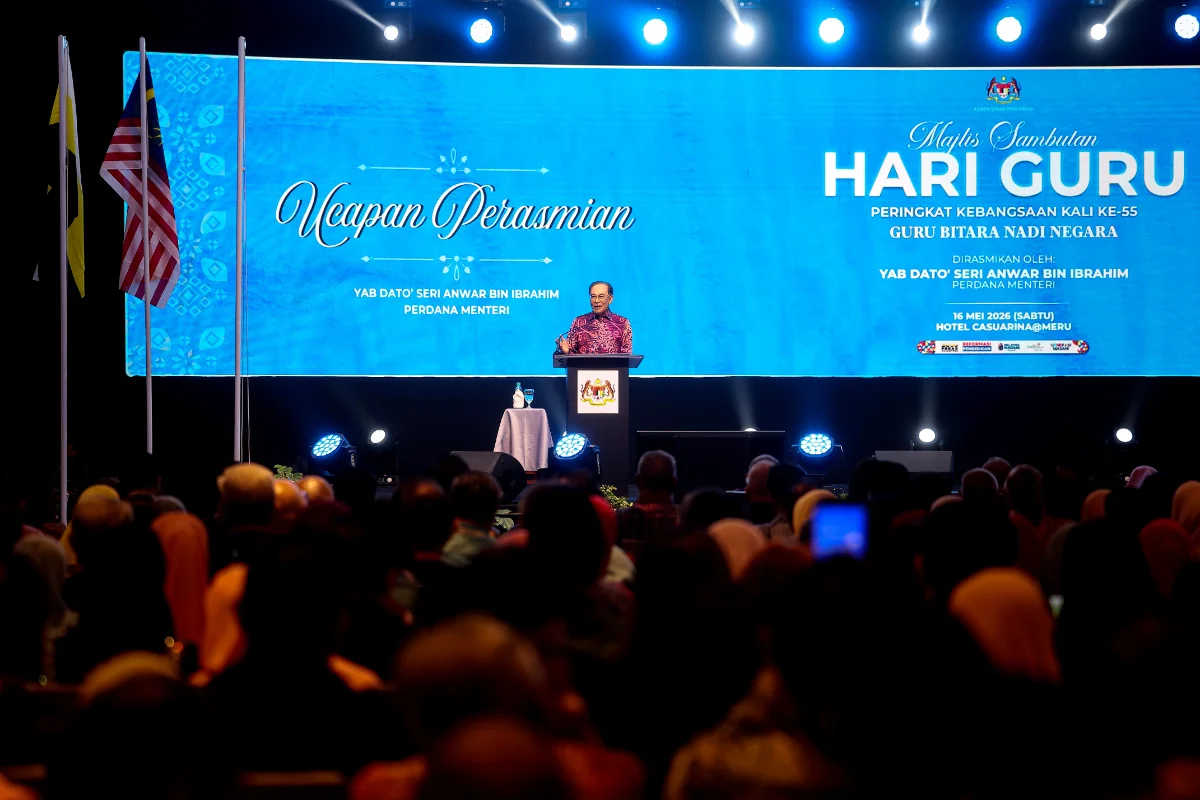 Anwar launches Paduri Madani scheme for B40 women