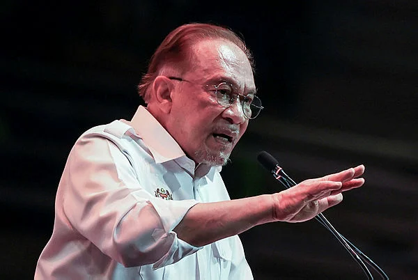 PM urges calm and focus on economy in Negeri Sembilan PM urges calm and focus on economy in Negeri Sembilan