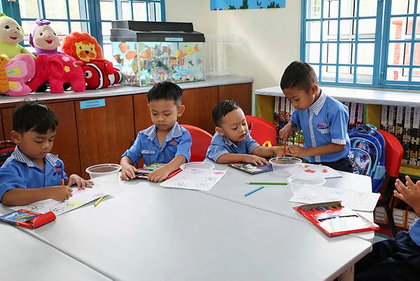 Standardise preschool curriculum says education expert Standardise preschool curriculum, says education expert