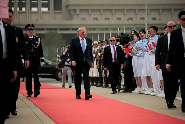 Trump discusses Taiwan with Xi but makes no pledge