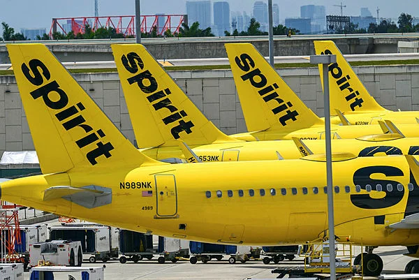 US airlines step up as Spirit winds down
