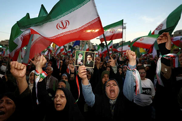 US and Iran trade fire, threatening fragile truce