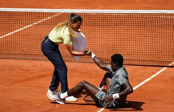 Vallejo apologises for criticising woman umpire at French Open