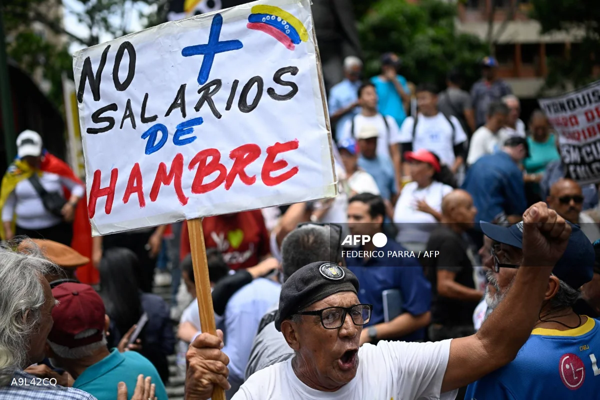 Venezuelan protesters call government wage hike a joke Venezuelan protesters call government wage hike a joke
