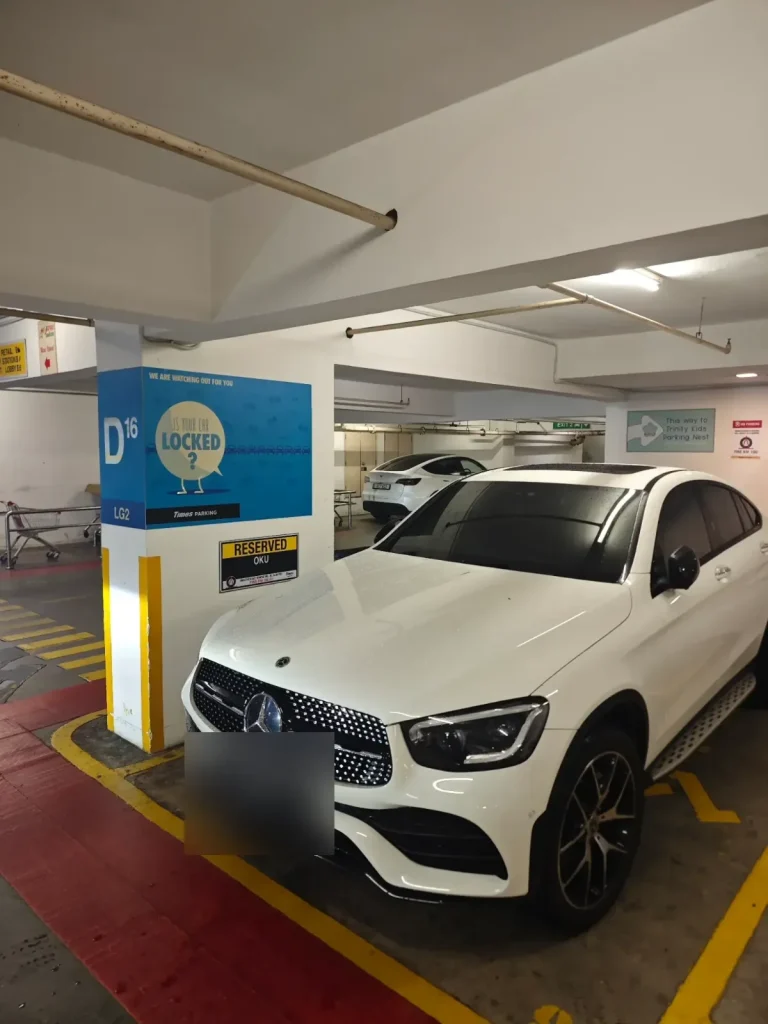 'Walked out. Shame on you' - Man calls out luxury SUV driver for parking in OKU bay