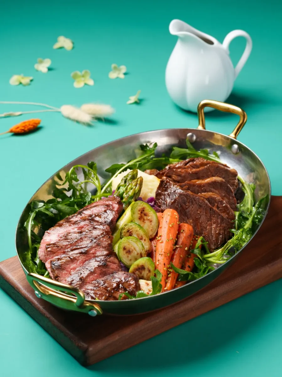 Galaxy Macau and UFC Co-present an Action-packed Series of Interactive Events Throughout Fight Week for UFC FIGHT NIGHT Macau Galaxy Macau and UFC Co-present an Action-packed Series of Interactive Events Throughout Fight Week for UFC FIGHT NIGHT Macau