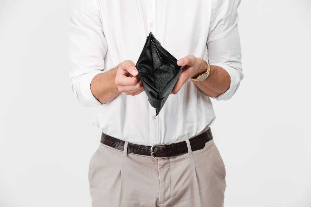 Being single no longer cheaper as living costs outpace incomes, experts warn Being single no longer cheaper as living costs outpace incomes, experts warn