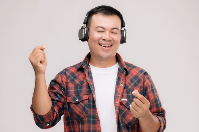 Headphones can turn daily commutes, work sessions and downtime into a more focused listening experience.