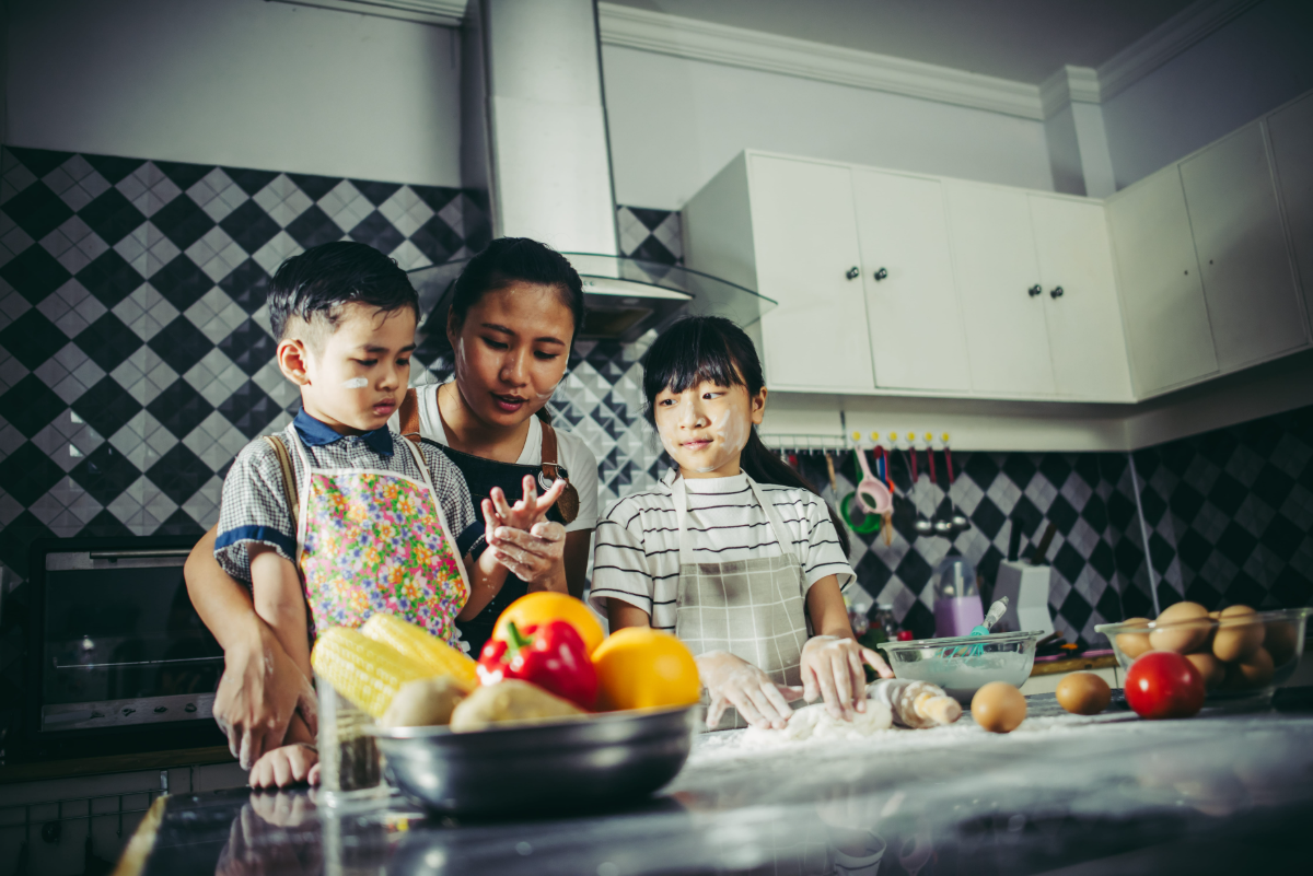 Parental involvement is a key factor in whether children continue participating in cooking activities outside structured settings. cooking with children