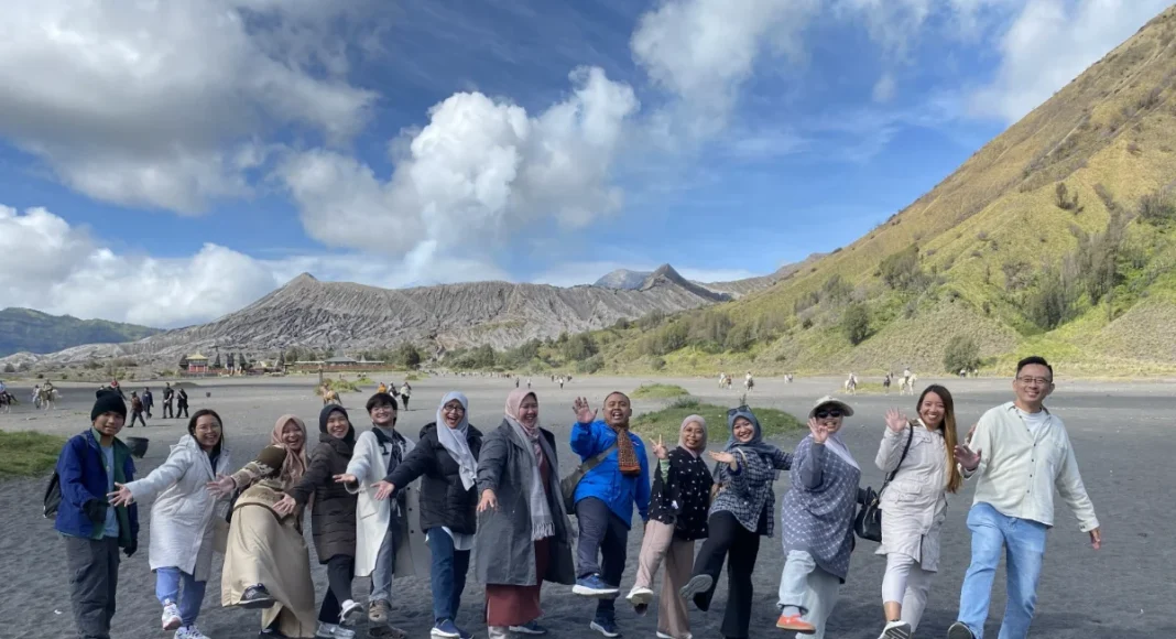 UTAR student finds real-world communication lessons through Indonesia cultural exchange programme