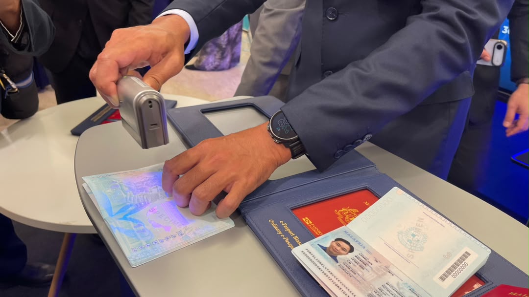 Malaysia launches new-generation passport with 10-year validity option from July 1 Malaysia launches new-generation passport with 10-year validity option from July 1