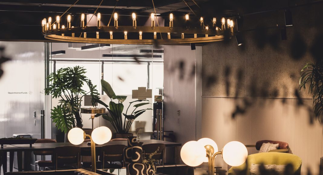 How Gen Z Is redefining “lepak” beyond the mamak scene. - PIC FROM 123RF