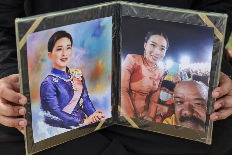 Thousands mourn Thai princess in Bangkok