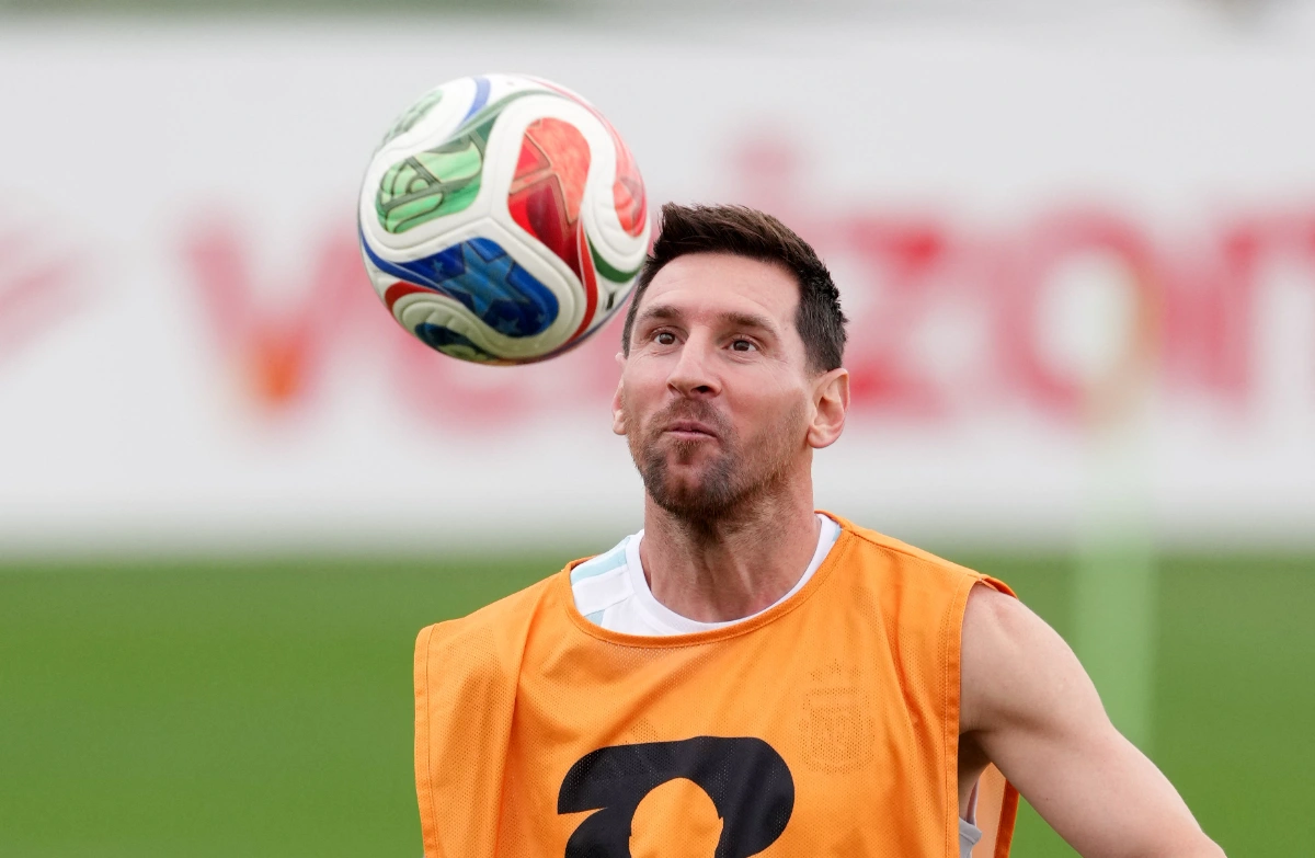 Messi to start World Cup group match on bench for Argentina