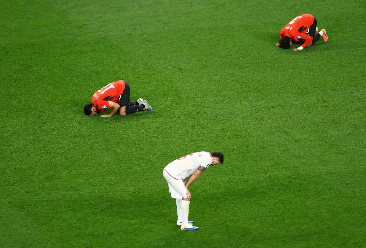 Iran denied last-16 spot after disallowed stoppage-time goal