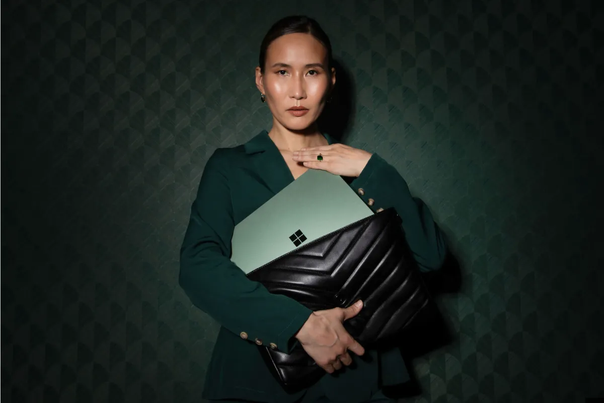 776883-6d8a9800-jpg-1600x1066 GLM launches Essential Clutch – Limited Edition to complement Microsoft Surface Laptop, 13.8-inch