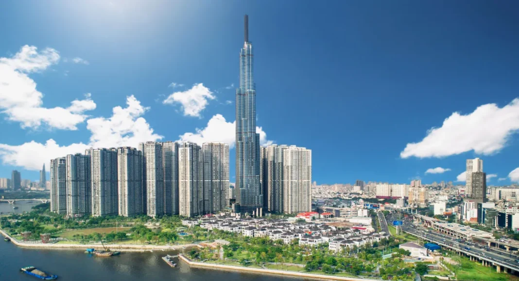 Vingroup rises 11 places in Fortune Southeast Asia 500, ranking among the region's top 30 largest companies