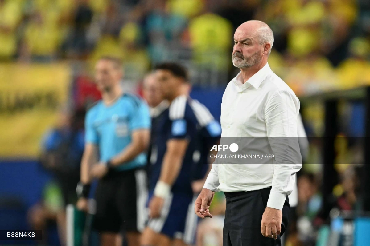 Scotland manager Steve Clarke resigns after World Cup group-stage exit, despite leading the team to their first finals since 1998