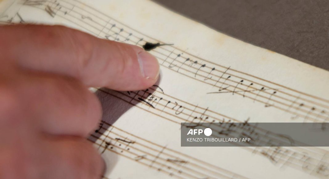 Rare Mozart manuscript found by French curator