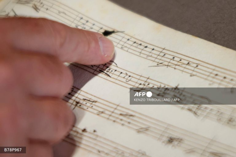 Rare Mozart manuscript found by French curator