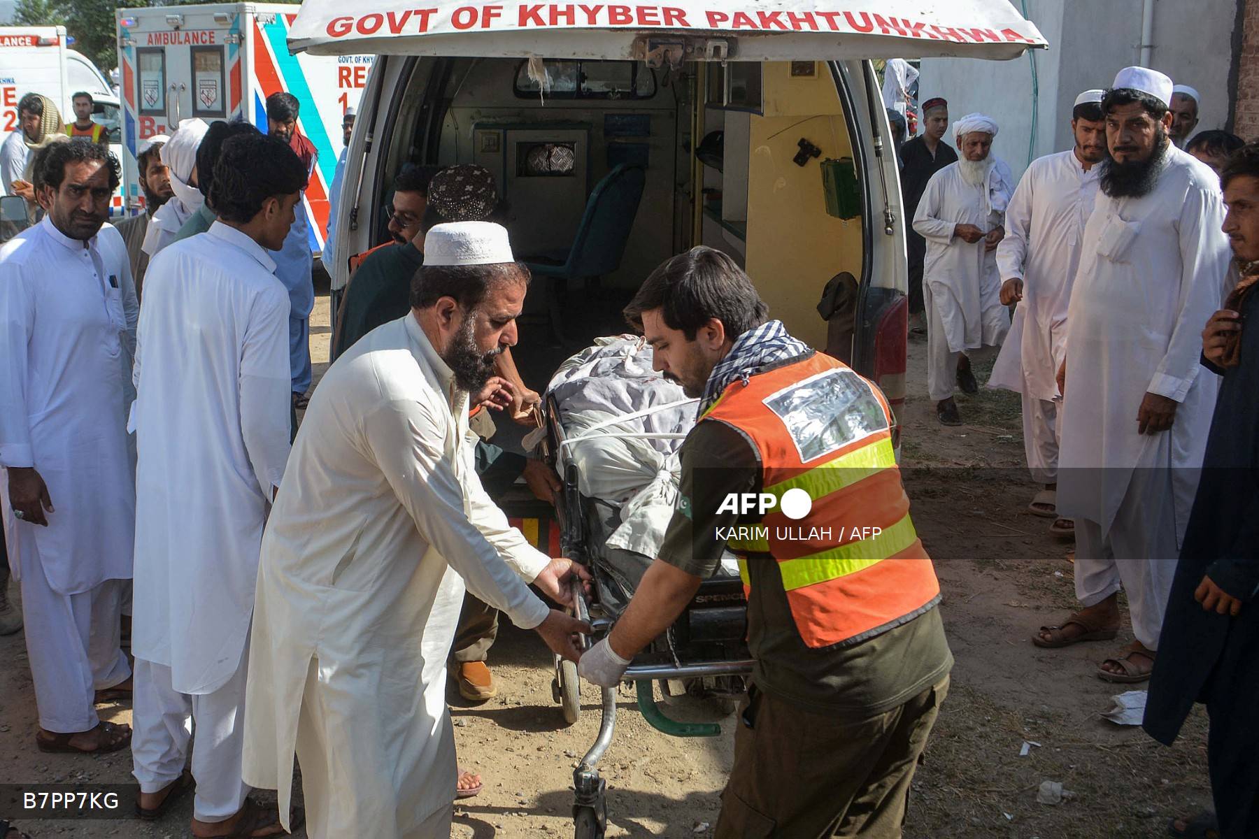 Deadly roadside blasts kill seven in northwest Pakistan Deadly roadside blasts kill seven in northwest Pakistan
