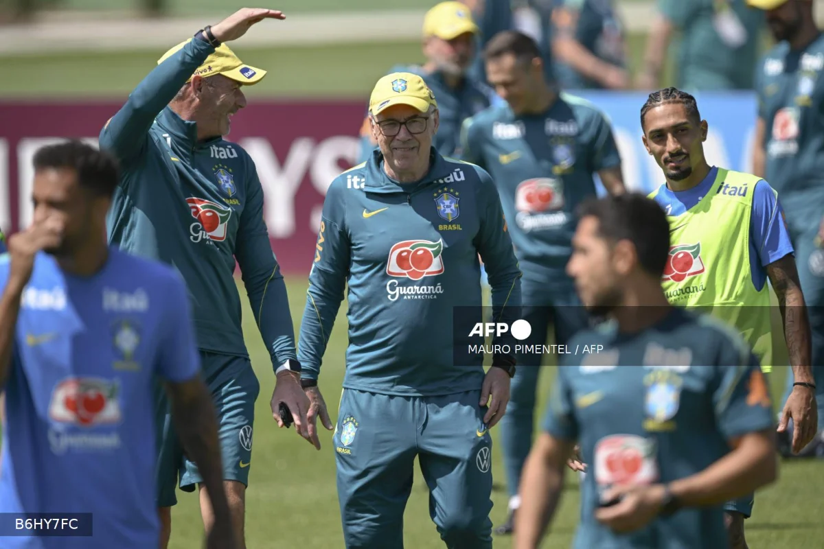 Ancelotti celebrates 67th birthday with Brazil squad at World Cup training Ancelotti celebrates 67th birthday with Brazil squad at World Cup training
