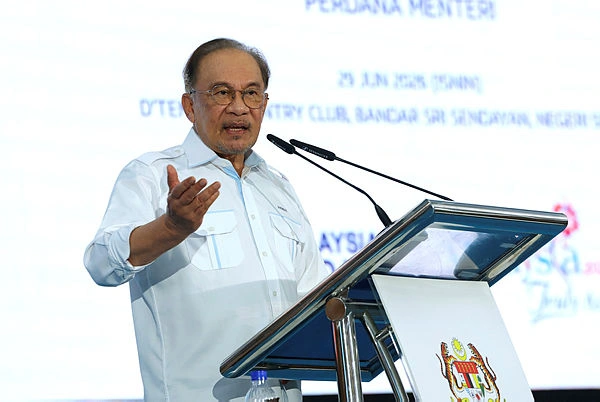 Anwar denies ordering cancellation of Johor Felda event, says only campaign use of government machinery is prohibited