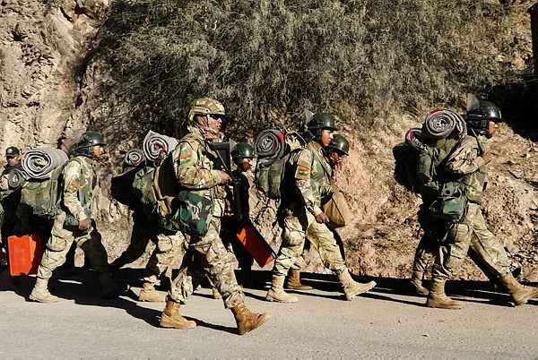 BOLIVIA-POLITICS-CRISIS-STATE_OF_EMERGENCY Bolivia declares state of emergency, deploys military to quell protests