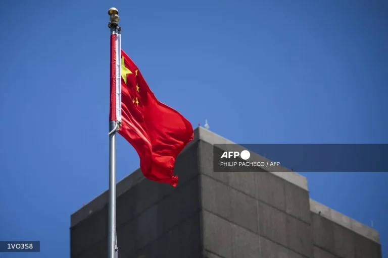 China holds US analyst on suspicion of spying