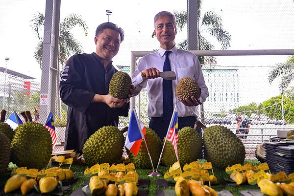 Durian can serve as cultural bridge between Malaysia and France Durian can serve as cultural bridge between Malaysia and France