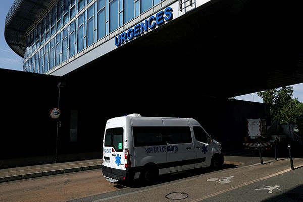 Europe heatwave shifts east as hospitals buckle